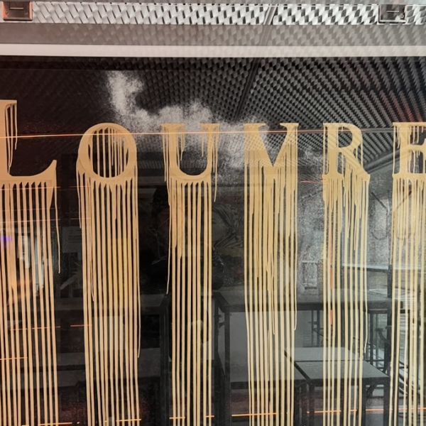 Women in Louvre. Women in Art.